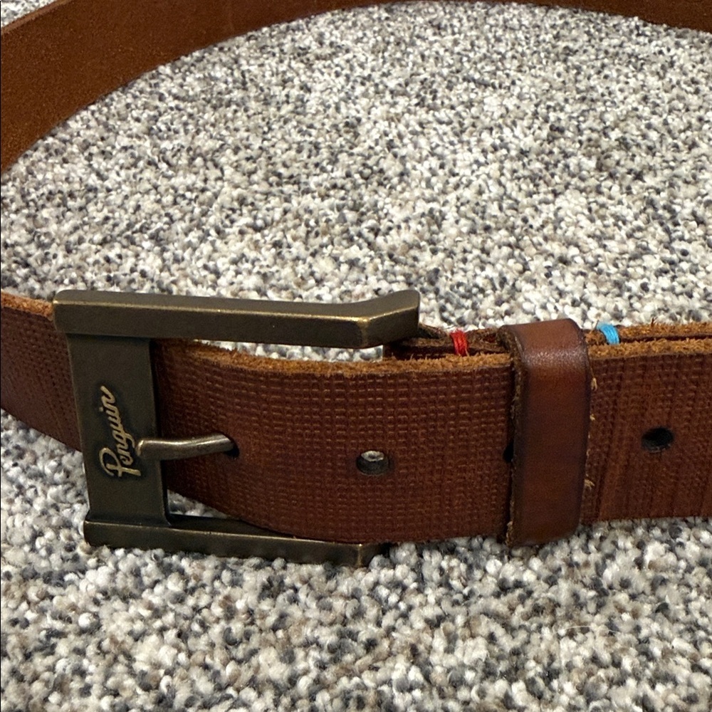 Men's Brown Full Grain Cow Hide Minimalist Classic Original Penguin Belt Size 40 - Picture 3 of 11